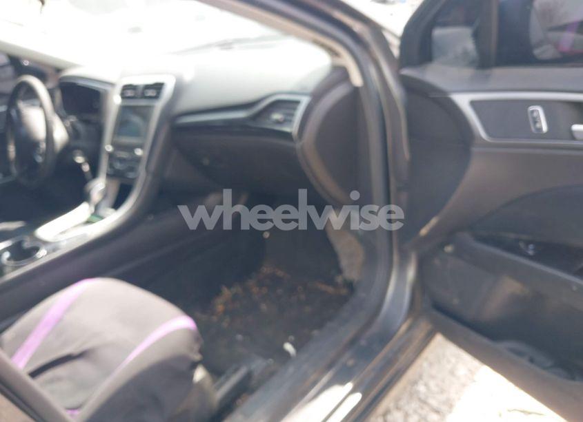 Photo 5 of 2016 Ford Fusion SE (VIN 3FA6P0HD3GR380223)