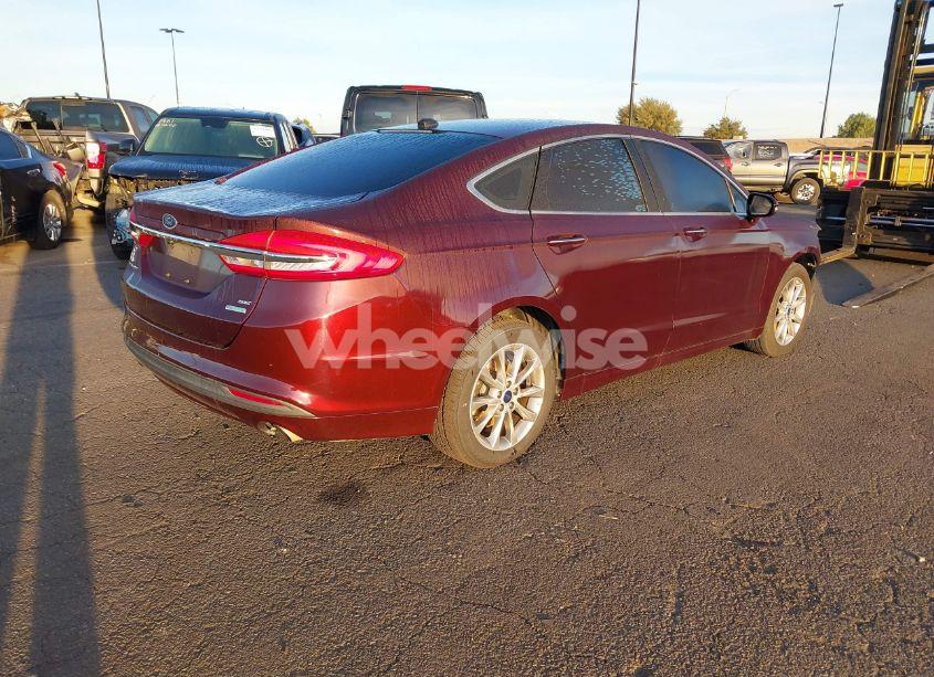 Photo 4 of 2017 Ford Fusion SE (VIN 3FA6P0HD3HR132619)