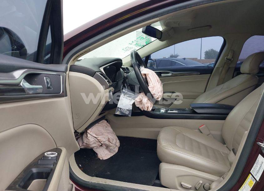 Photo 5 of 2017 Ford Fusion SE (VIN 3FA6P0HD3HR132619)