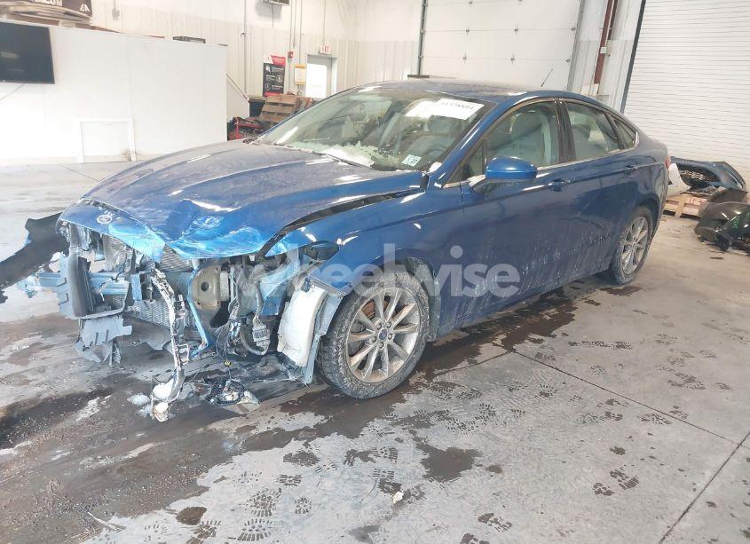 Photo 2 of 2017 Ford Fusion SE (VIN 3FA6P0HD3HR136864)