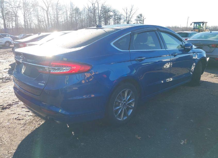 Photo 4 of 2017 Ford Fusion SE (VIN 3FA6P0HD3HR143152)