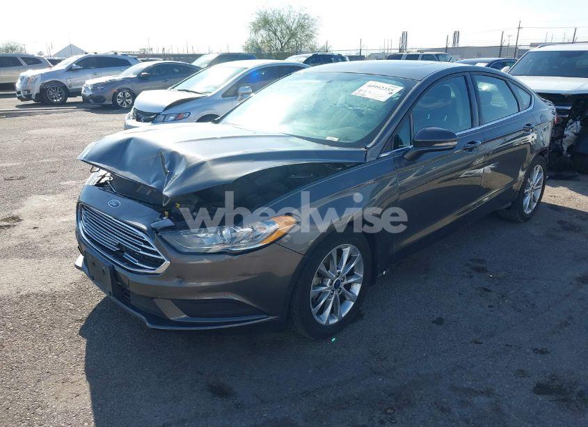 Photo 2 of 2017 Ford Fusion SE (VIN 3FA6P0HD3HR155222)