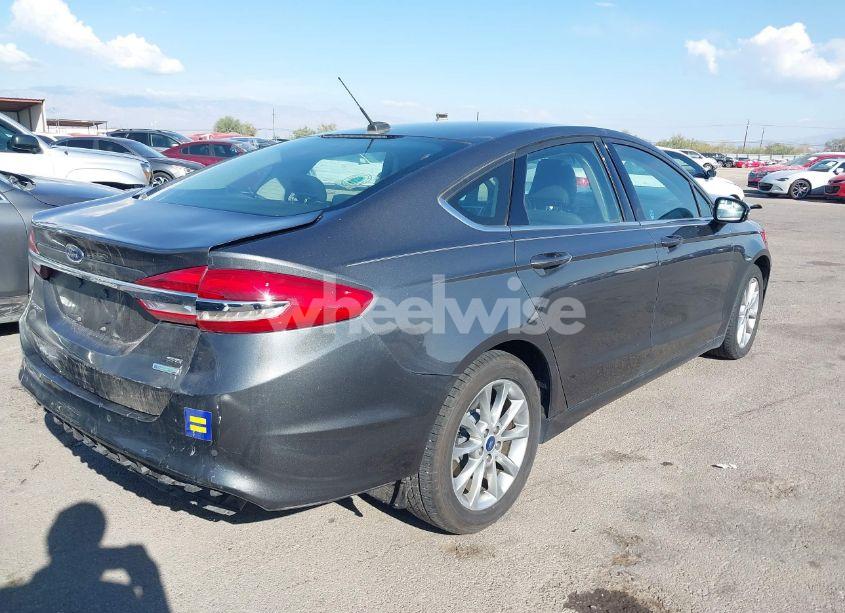 Photo 4 of 2017 Ford Fusion SE (VIN 3FA6P0HD3HR155222)