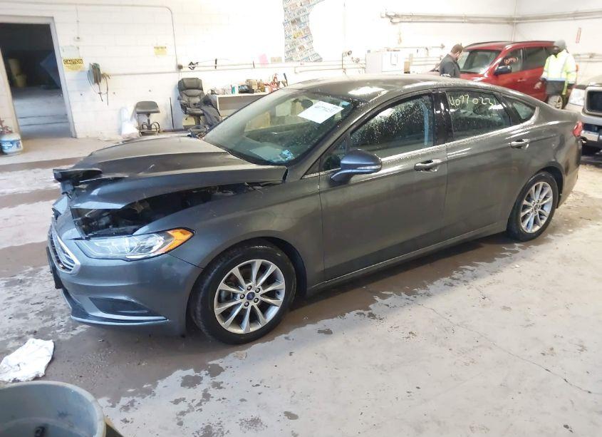 Photo 2 of 2017 Ford Fusion SE (VIN 3FA6P0HD3HR157553)