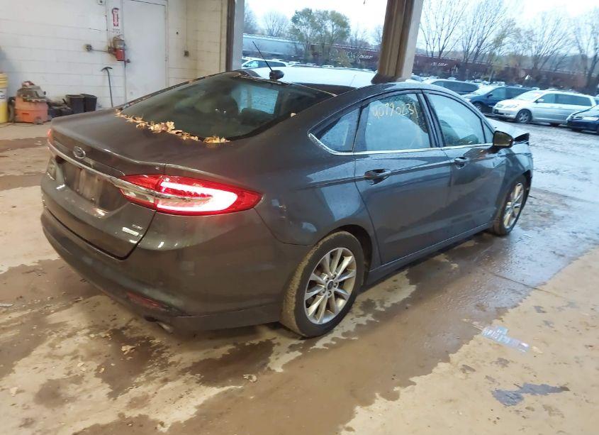 Photo 4 of 2017 Ford Fusion SE (VIN 3FA6P0HD3HR157553)
