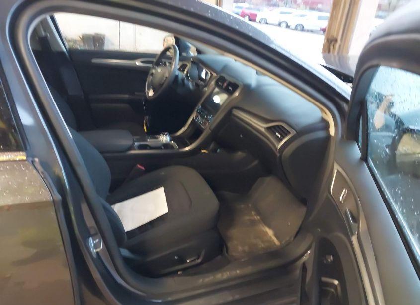 Photo 5 of 2017 Ford Fusion SE (VIN 3FA6P0HD3HR157553)