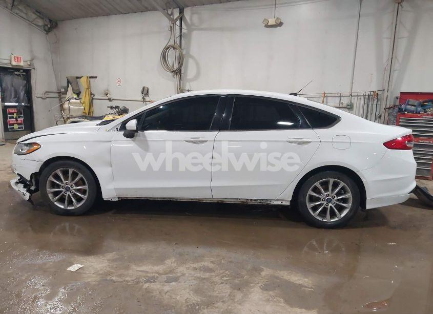 Photo 14 of 2017 Ford Fusion SE (VIN 3FA6P0HD3HR194067)