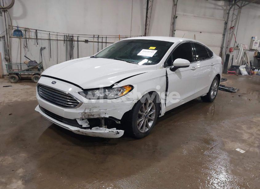 Photo 2 of 2017 Ford Fusion SE (VIN 3FA6P0HD3HR194067)