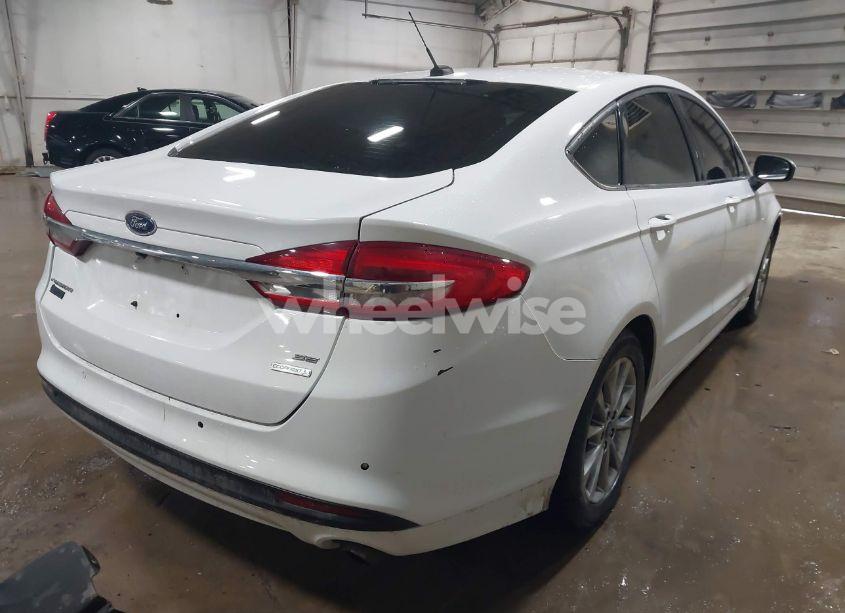 Photo 4 of 2017 Ford Fusion SE (VIN 3FA6P0HD3HR194067)