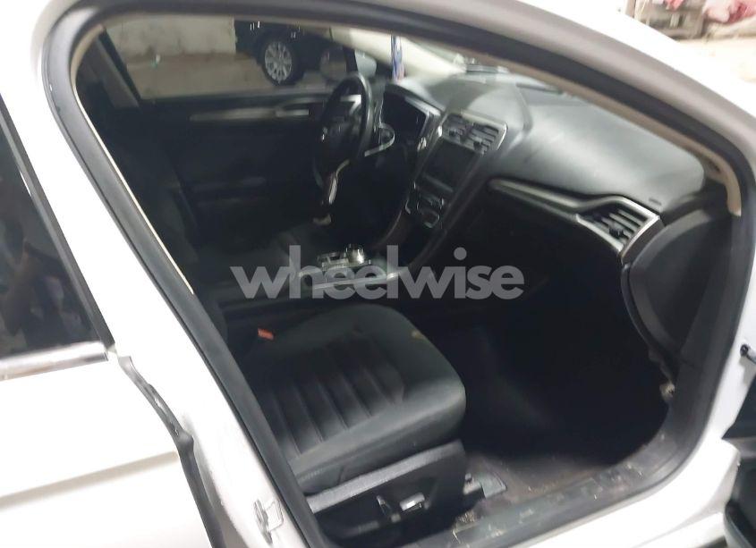 Photo 5 of 2017 Ford Fusion SE (VIN 3FA6P0HD3HR194067)