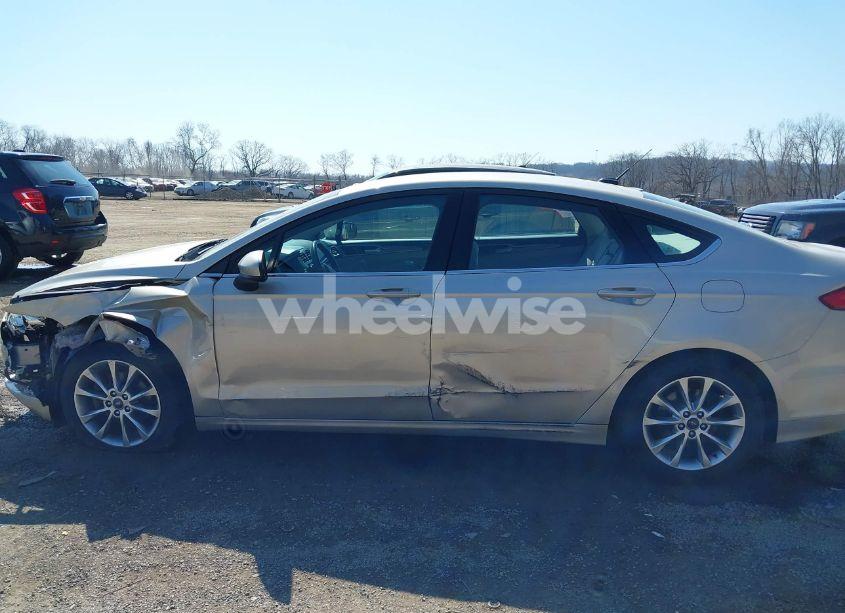 Photo 15 of 2017 Ford Fusion SE (VIN 3FA6P0HD3HR199320)