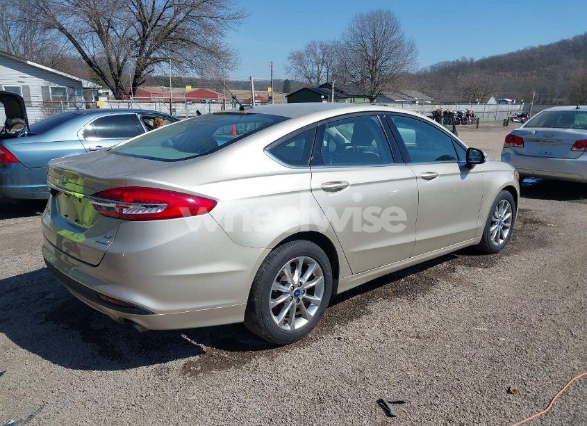 Photo 4 of 2017 Ford Fusion SE (VIN 3FA6P0HD3HR199320)