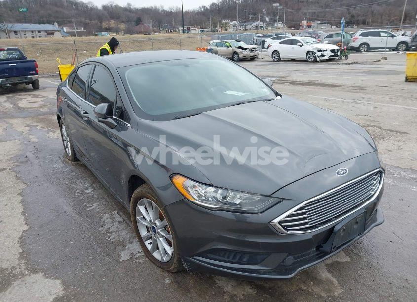 2017 Ford Fusion SE (VIN 3FA6P0HD3HR212888) main photo