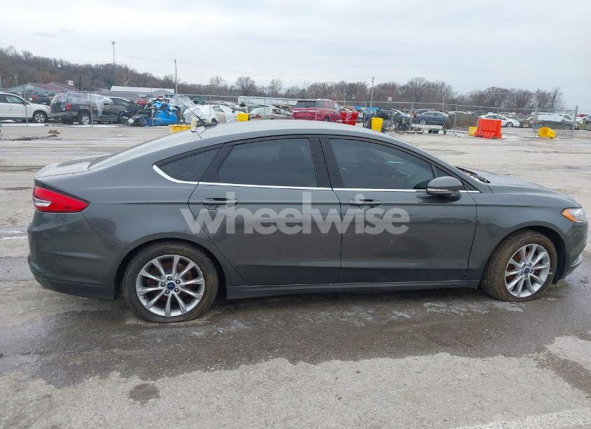 Photo 13 of 2017 Ford Fusion SE (VIN 3FA6P0HD3HR212888)