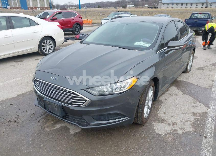 Photo 2 of 2017 Ford Fusion SE (VIN 3FA6P0HD3HR212888)
