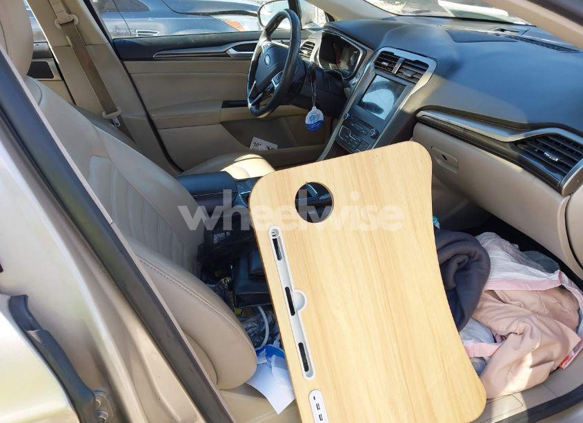 Photo 5 of 2017 Ford Fusion SE (VIN 3FA6P0HD3HR214141)