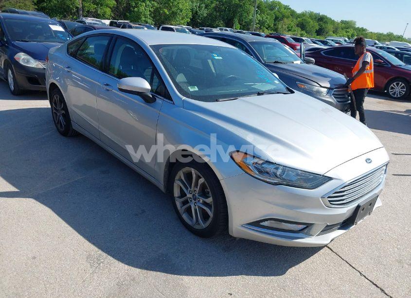 2017 Ford Fusion SE (VIN 3FA6P0HD3HR252114) main photo
