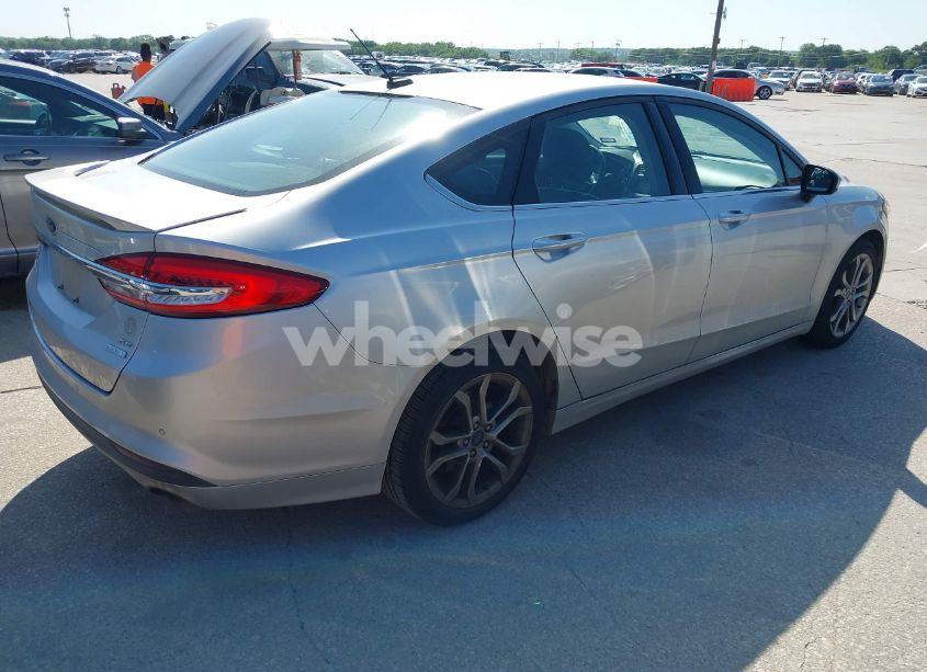 Photo 4 of 2017 Ford Fusion SE (VIN 3FA6P0HD3HR252114)