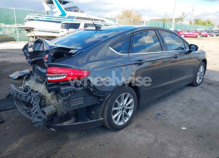 Photo 4 of 2017 Ford Fusion SE (VIN 3FA6P0HD3HR259399)