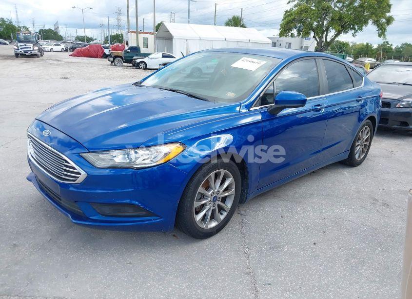 Photo 2 of 2017 Ford Fusion SE (VIN 3FA6P0HD3HR309606)