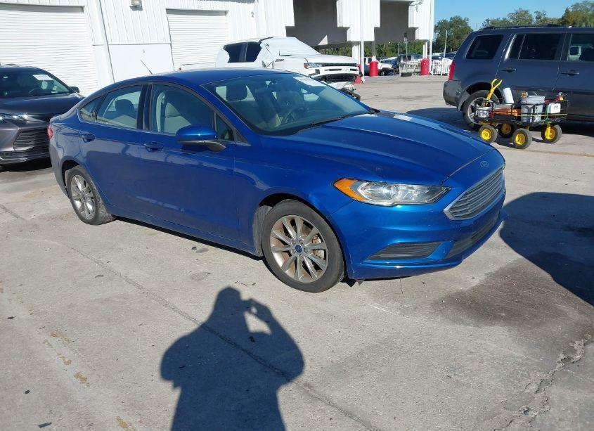 2017 Ford Fusion SE (VIN 3FA6P0HD3HR320993) main photo