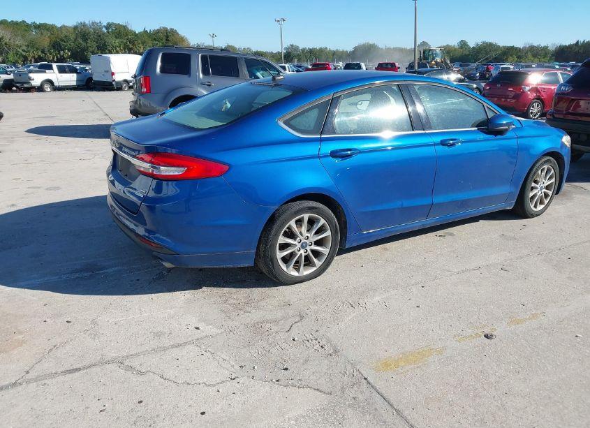 Photo 4 of 2017 Ford Fusion SE (VIN 3FA6P0HD3HR320993)