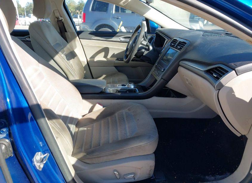 Photo 5 of 2017 Ford Fusion SE (VIN 3FA6P0HD3HR320993)