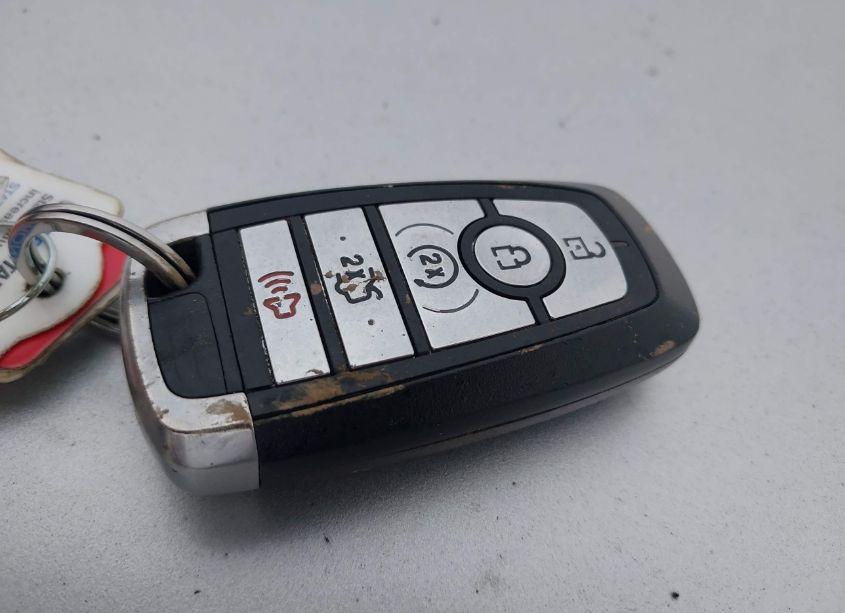 Photo 11 of 2017 Ford Fusion SE (VIN 3FA6P0HD3HR353508)