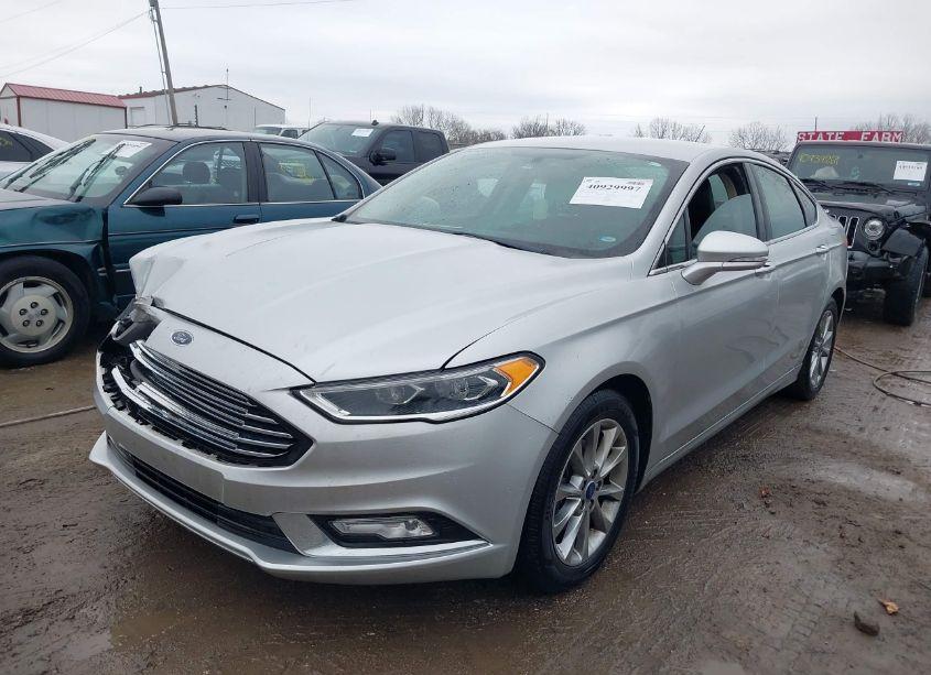 Photo 2 of 2017 Ford Fusion SE (VIN 3FA6P0HD3HR353508)