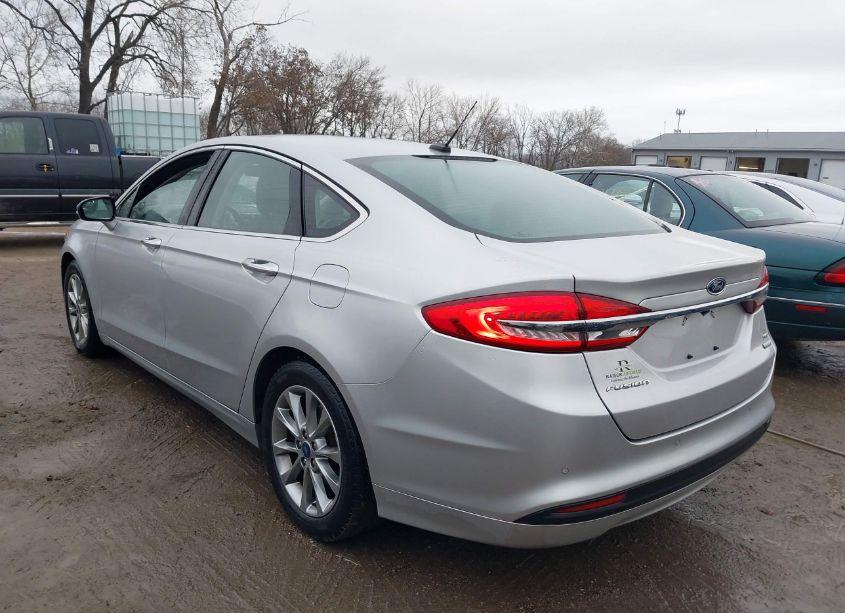 Photo 3 of 2017 Ford Fusion SE (VIN 3FA6P0HD3HR353508)