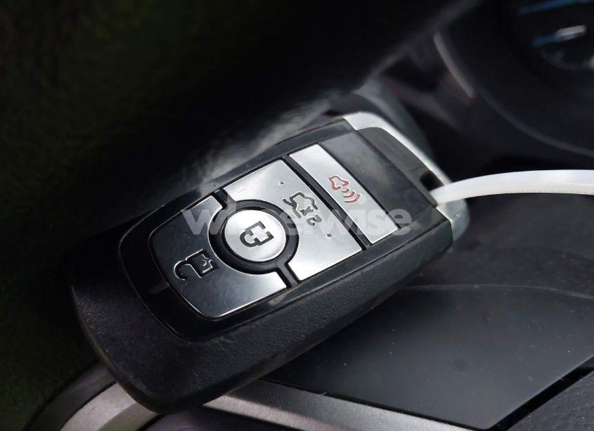 Photo 11 of 2018 Ford Fusion SE (VIN 3FA6P0HD3JR144484)