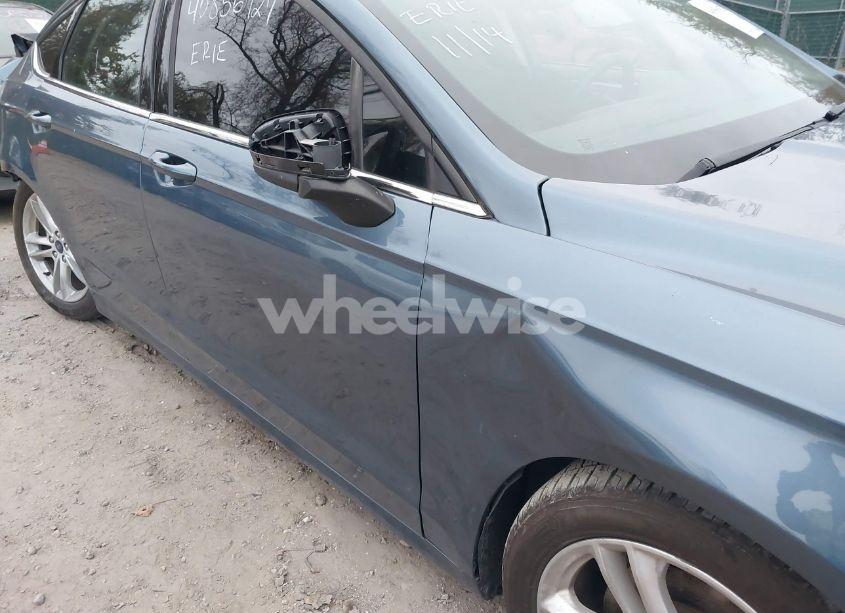 Photo 20 of 2018 Ford Fusion SE (VIN 3FA6P0HD3JR144484)