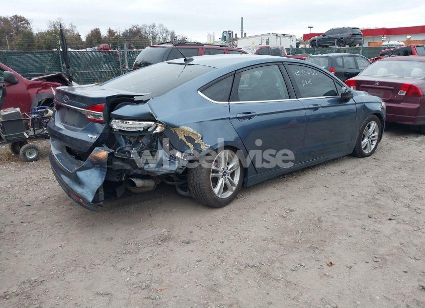 Photo 4 of 2018 Ford Fusion SE (VIN 3FA6P0HD3JR144484)