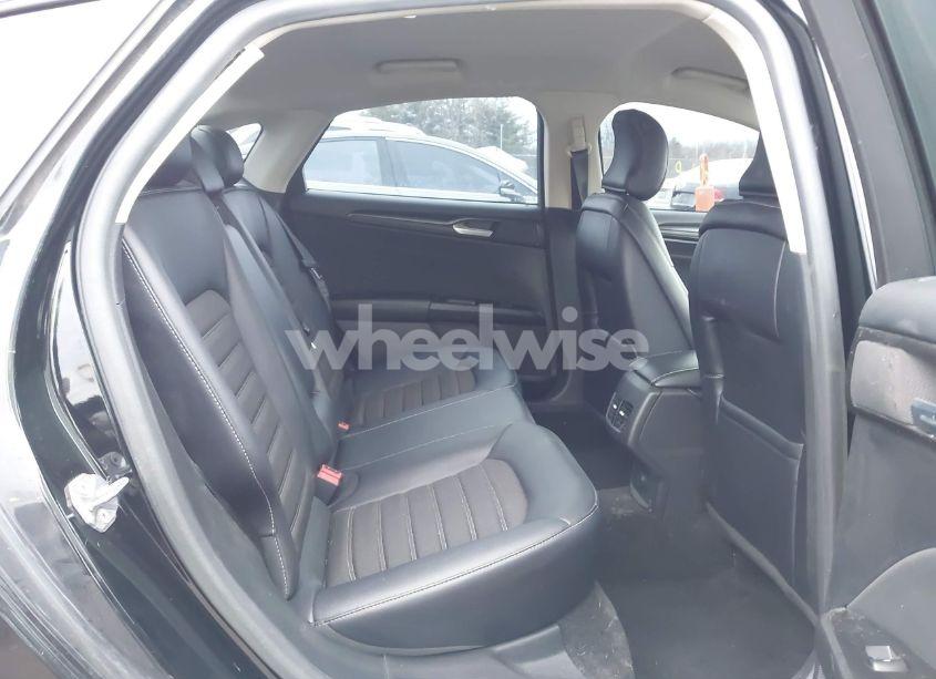 Photo 8 of 2018 Ford Fusion SE (VIN 3FA6P0HD3JR149281)