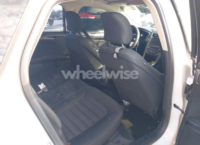 Photo 8 of 2018 Ford Fusion SE (VIN 3FA6P0HD3JR174780)