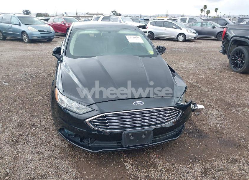 Photo 13 of 2018 Ford Fusion SE (VIN 3FA6P0HD3JR187044)