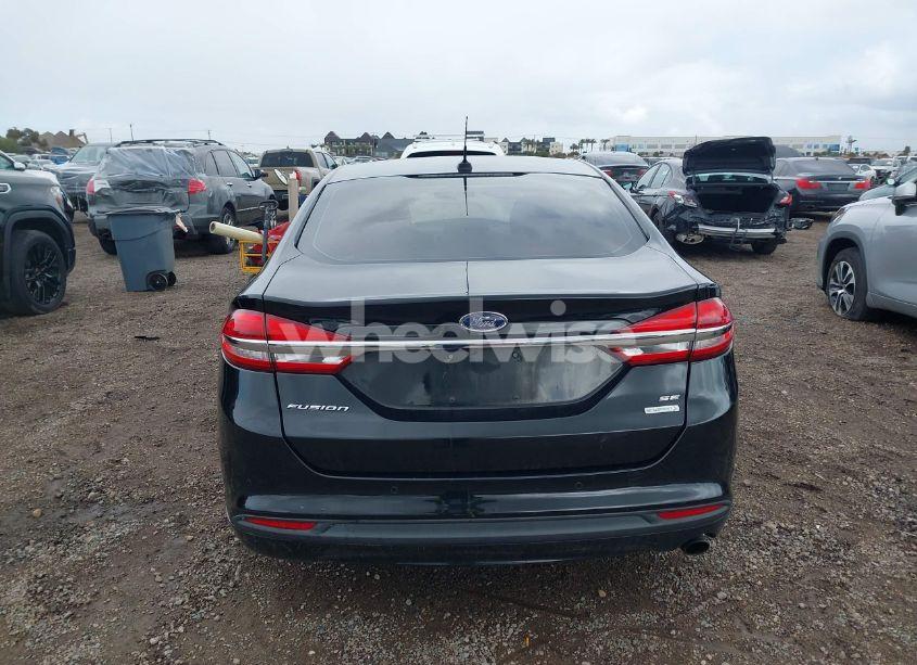 Photo 17 of 2018 Ford Fusion SE (VIN 3FA6P0HD3JR187044)