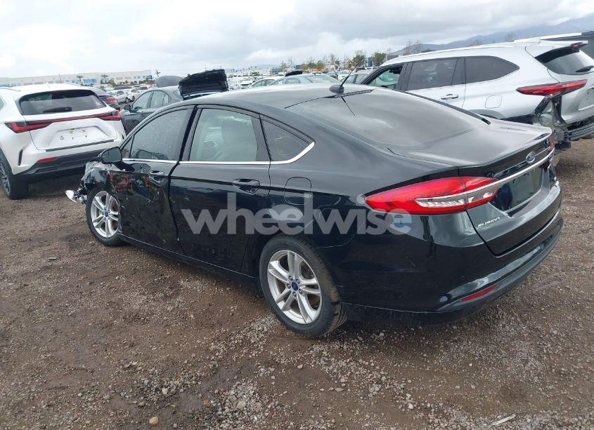 Photo 3 of 2018 Ford Fusion SE (VIN 3FA6P0HD3JR187044)