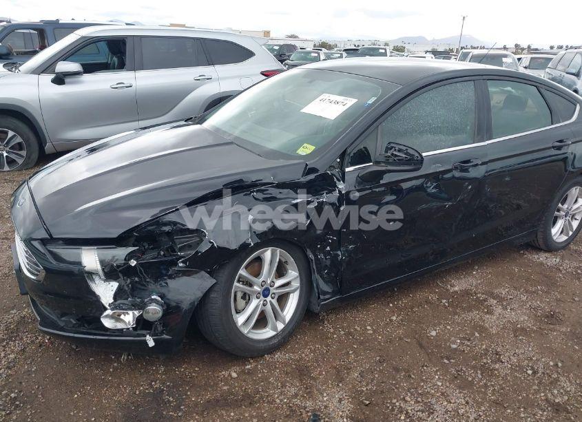 Photo 6 of 2018 Ford Fusion SE (VIN 3FA6P0HD3JR187044)