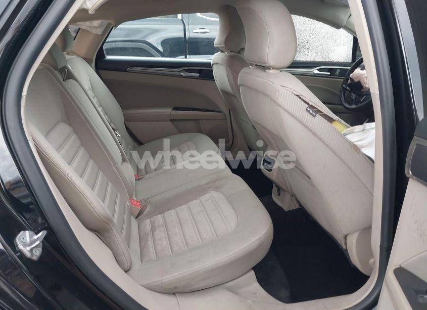 Photo 8 of 2018 Ford Fusion SE (VIN 3FA6P0HD3JR187044)