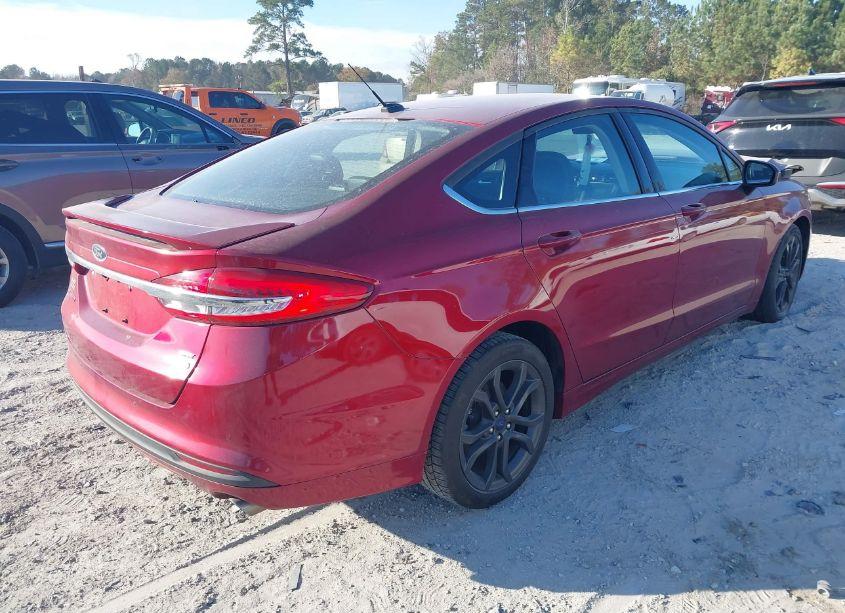 Photo 4 of 2018 Ford Fusion SE (VIN 3FA6P0HD3JR201377)
