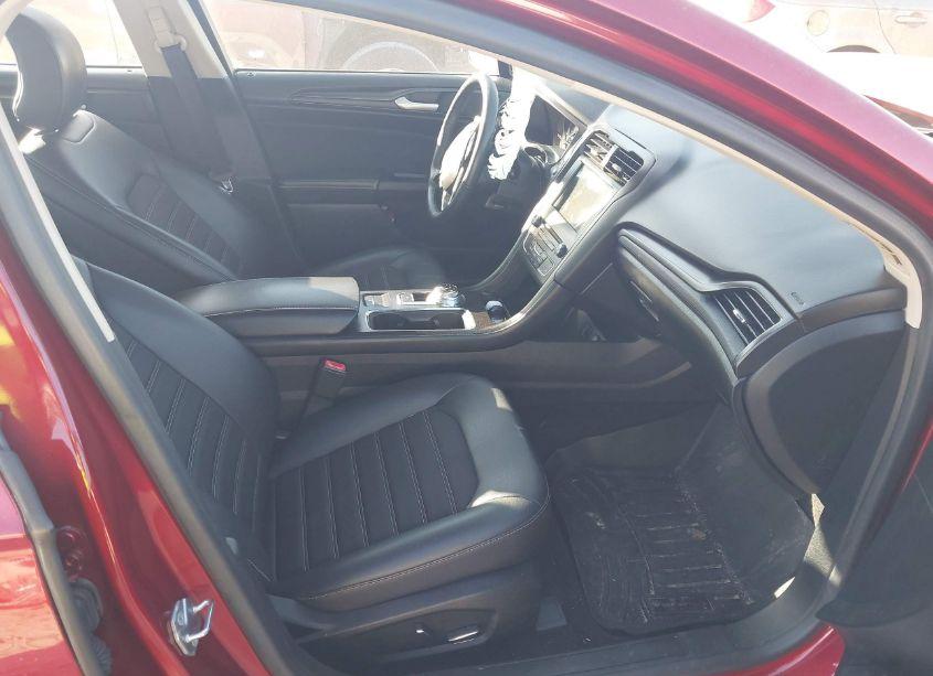 Photo 5 of 2018 Ford Fusion SE (VIN 3FA6P0HD3JR201377)