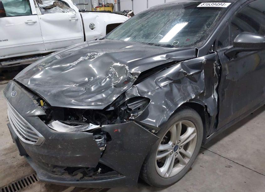 Photo 6 of 2018 Ford Fusion SE (VIN 3FA6P0HD3JR204179)