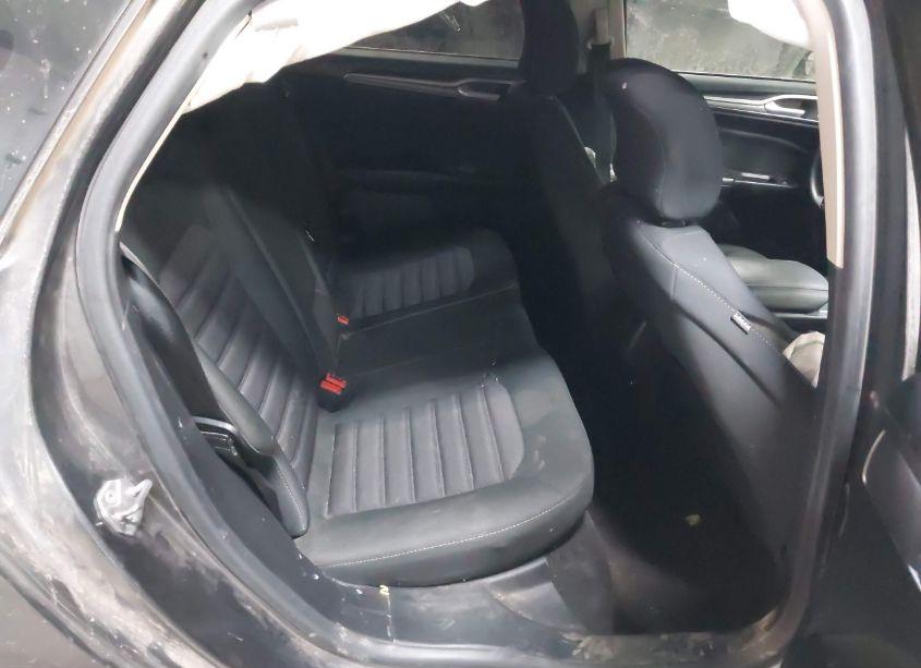 Photo 8 of 2018 Ford Fusion SE (VIN 3FA6P0HD3JR204179)