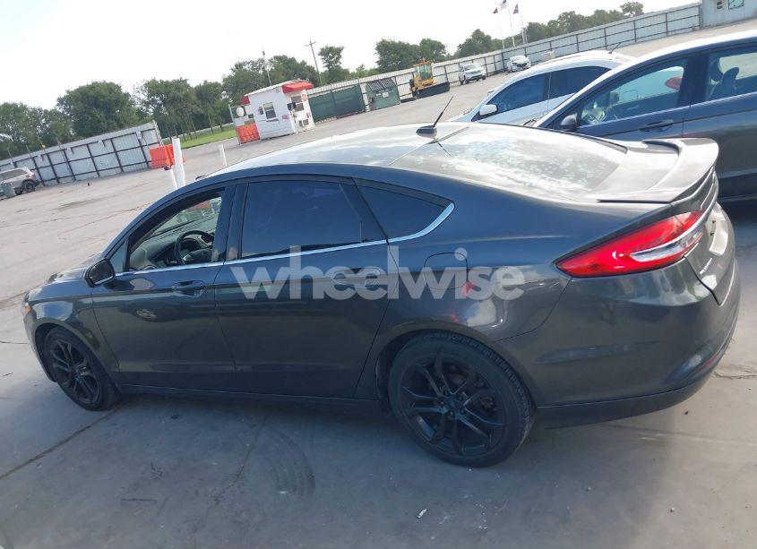 Photo 14 of 2018 Ford Fusion SE (VIN 3FA6P0HD3JR224478)