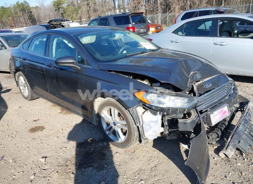 2018 Ford Fusion SE (VIN 3FA6P0HD3JR237800) main photo