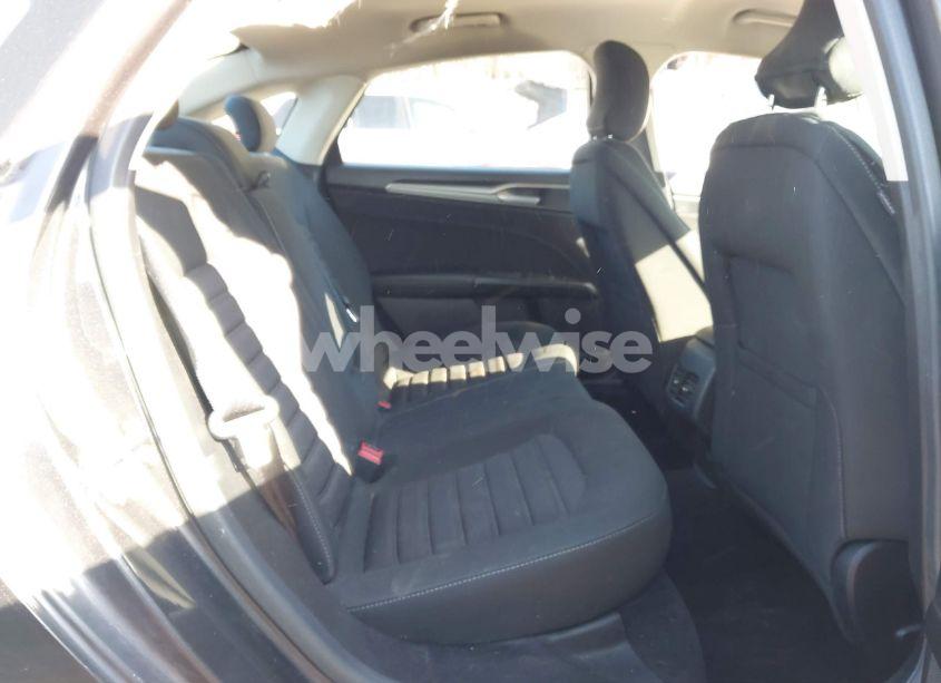 Photo 8 of 2018 Ford Fusion SE (VIN 3FA6P0HD3JR237800)