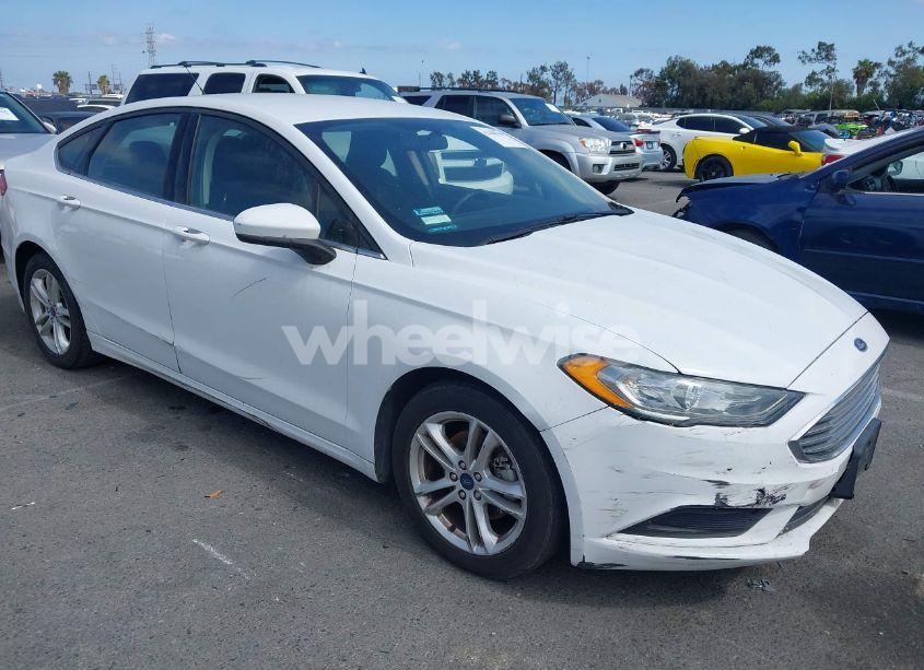 2018 Ford Fusion SE (VIN 3FA6P0HD3JR260607) main photo