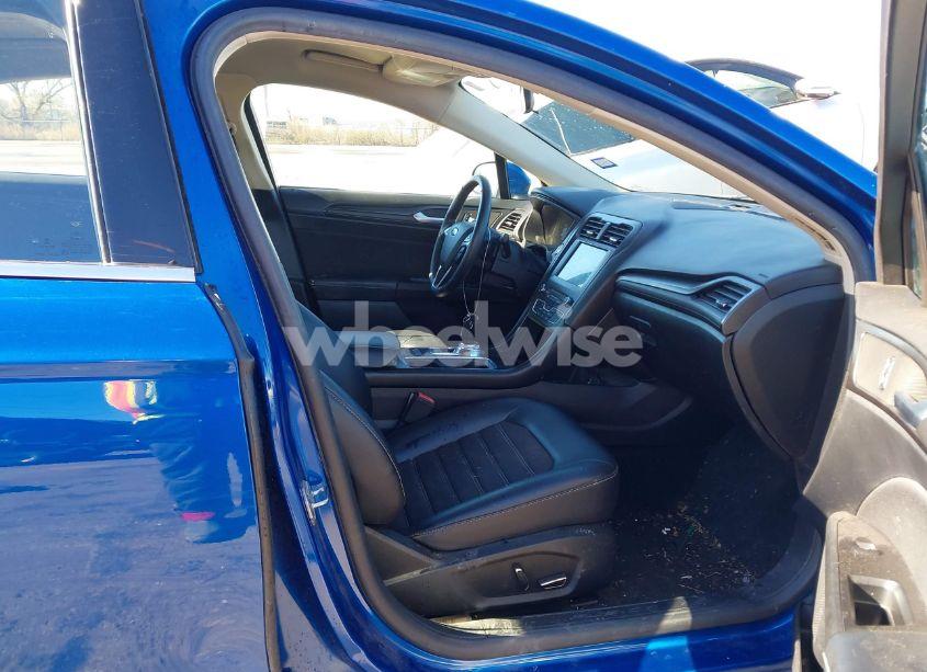 Photo 5 of 2018 Ford Fusion SE (VIN 3FA6P0HD3JR267444)