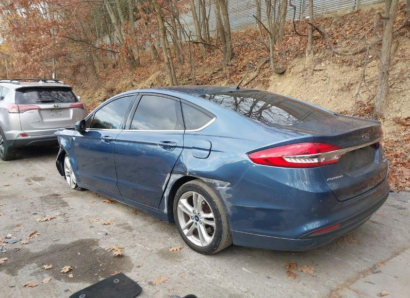 Photo 3 of 2018 Ford Fusion SE (VIN 3FA6P0HD3JR272854)